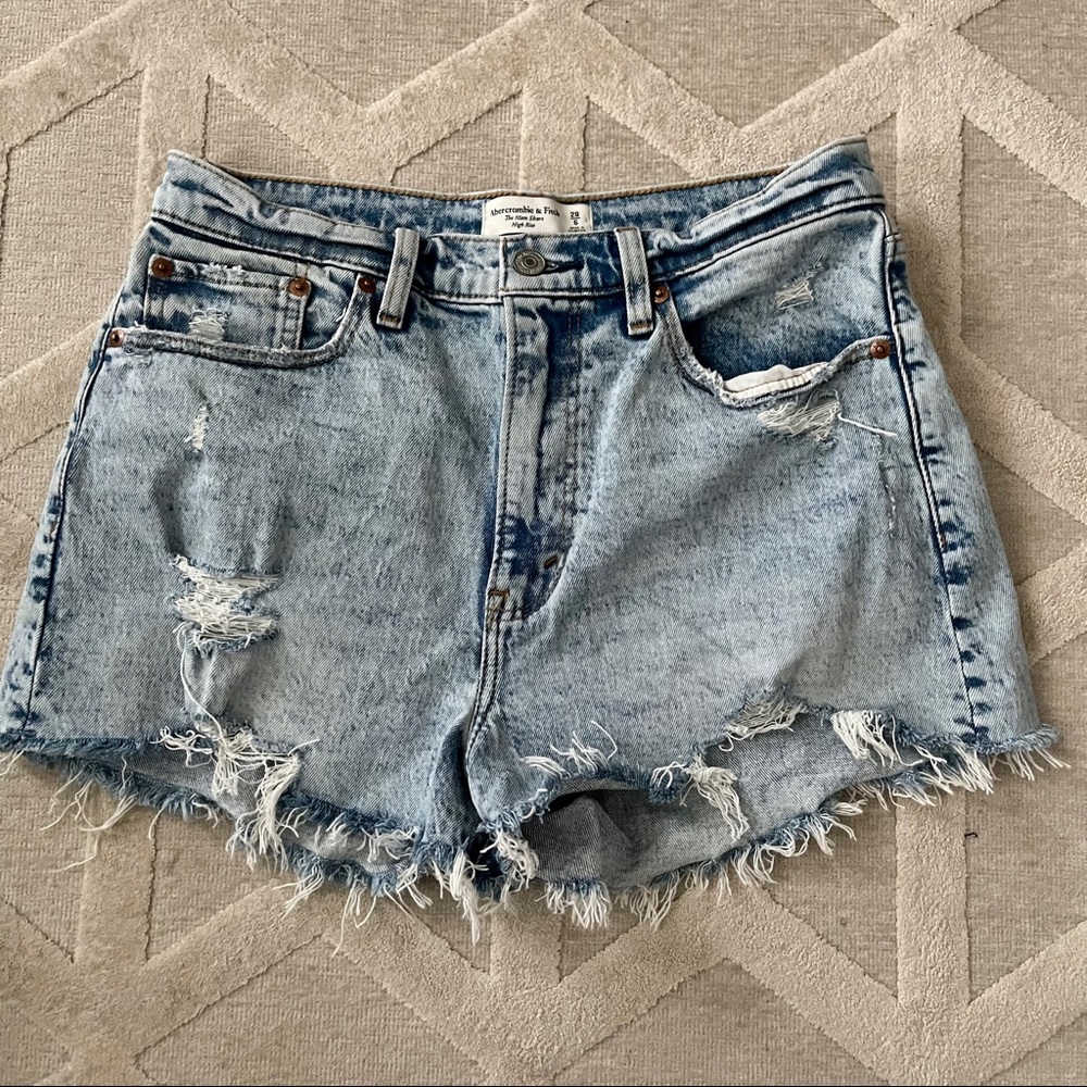 Abercrombie high rise shorts (the mom short)